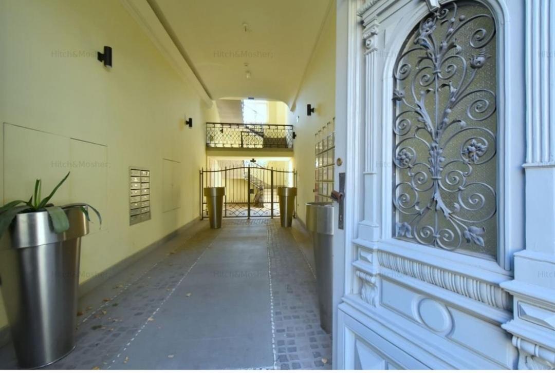 Central, Big Terrace, Near River تيميشورا المظهر الخارجي الصورة