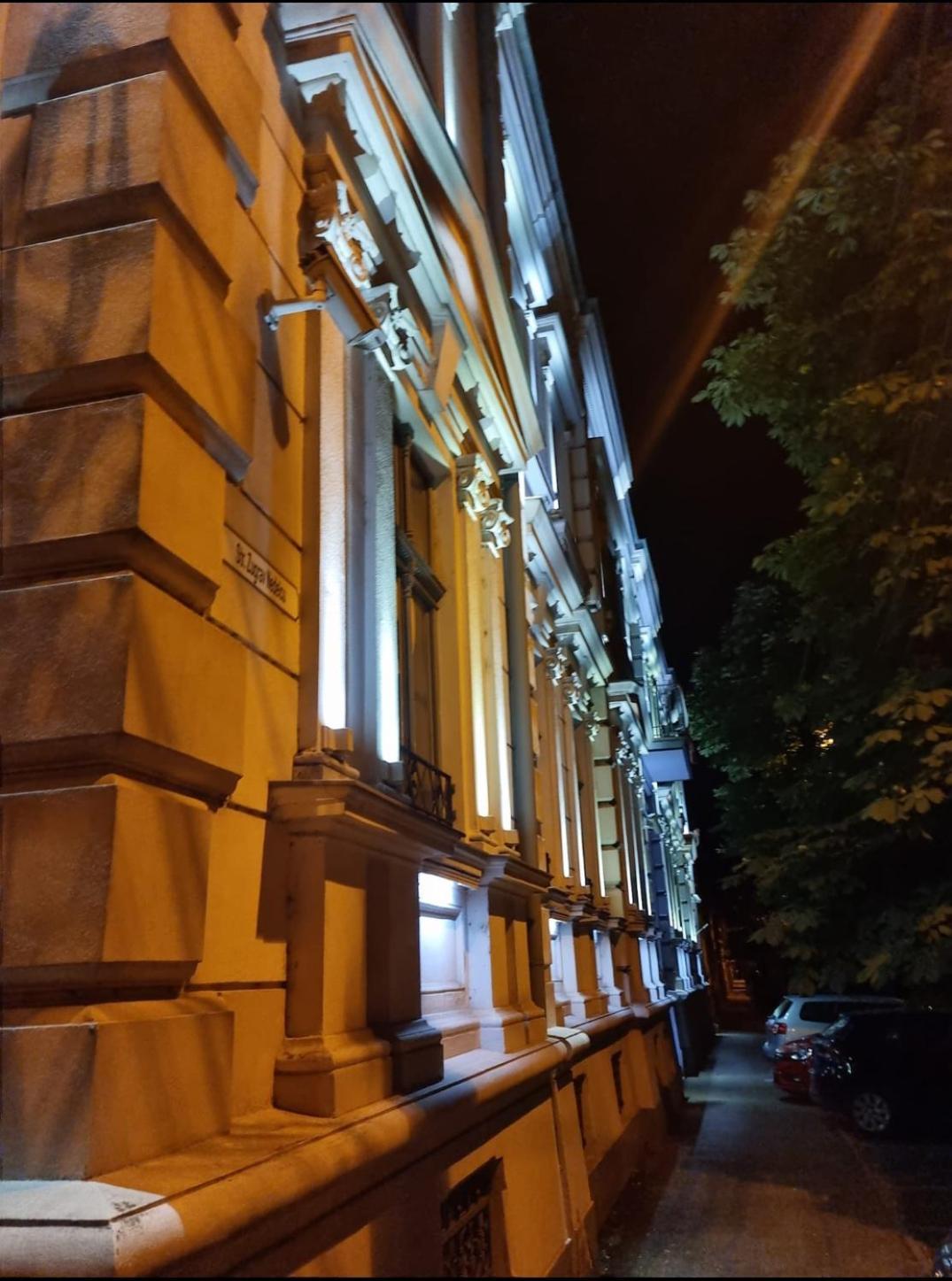 Central, Big Terrace, Near River تيميشورا المظهر الخارجي الصورة